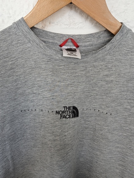 Retro The North Face Crew Neck T Shirt - Size M - Grey - Cotton - P2P 22" - Picture 6 of 7